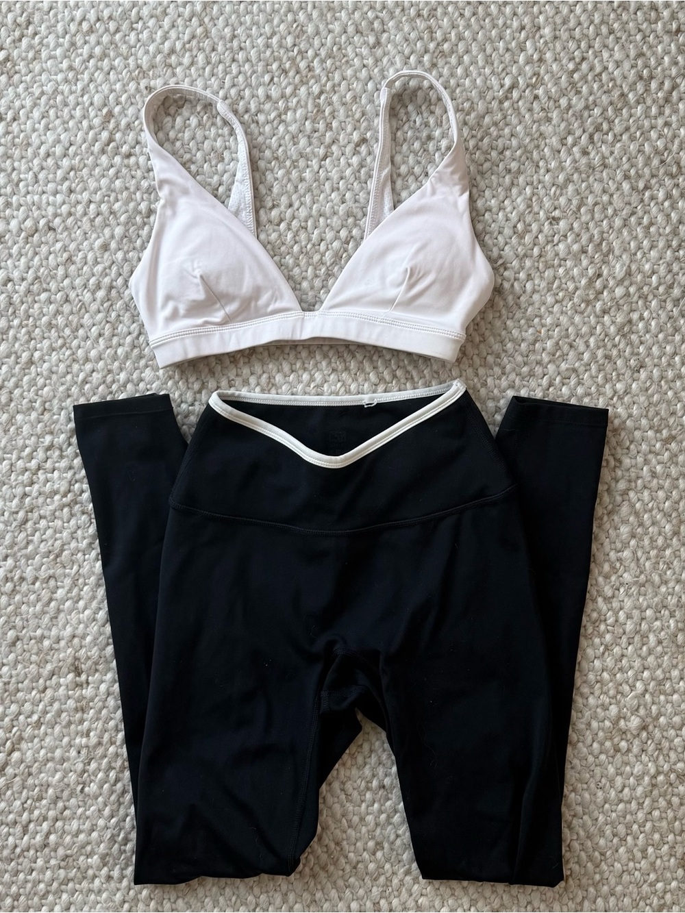 CSB Contour Sports Bra and Serenity Dip Leggings Set
